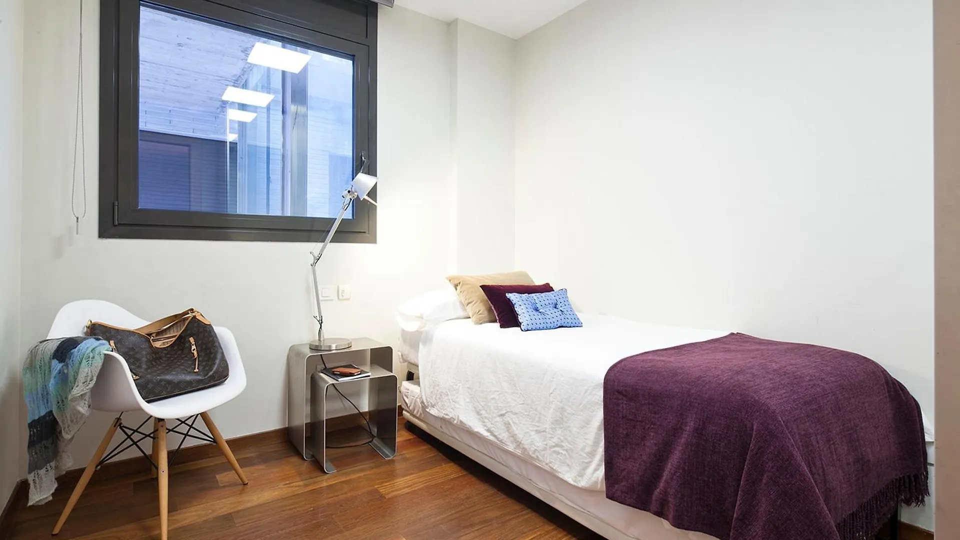 My Space Emirates - Splendid Apartment With Terrace And Pool Near Park Gueell バルセロナ