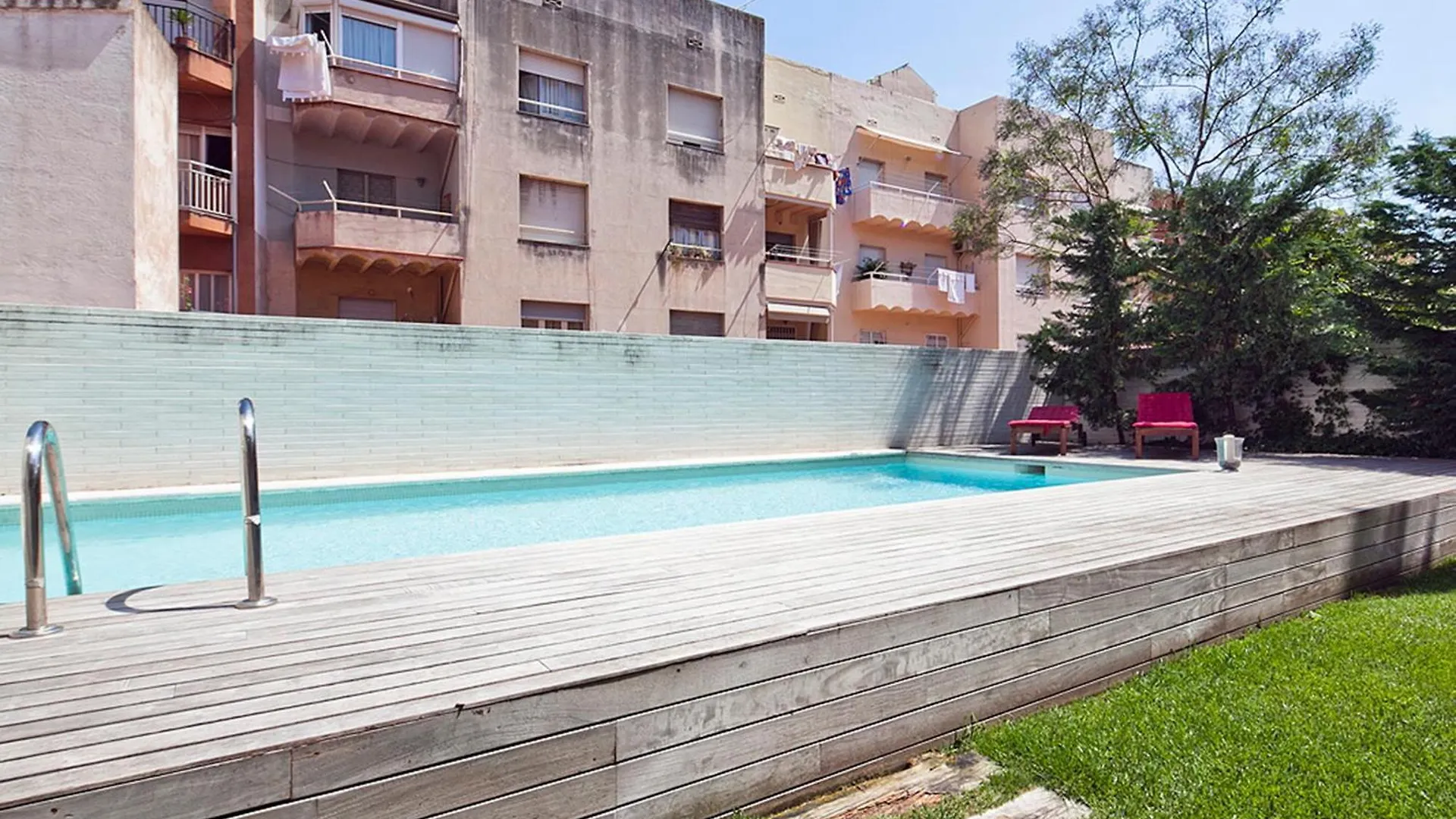 My Space Emirates - Splendid Apartment With Terrace And Pool Near Park Gueell バルセロナ