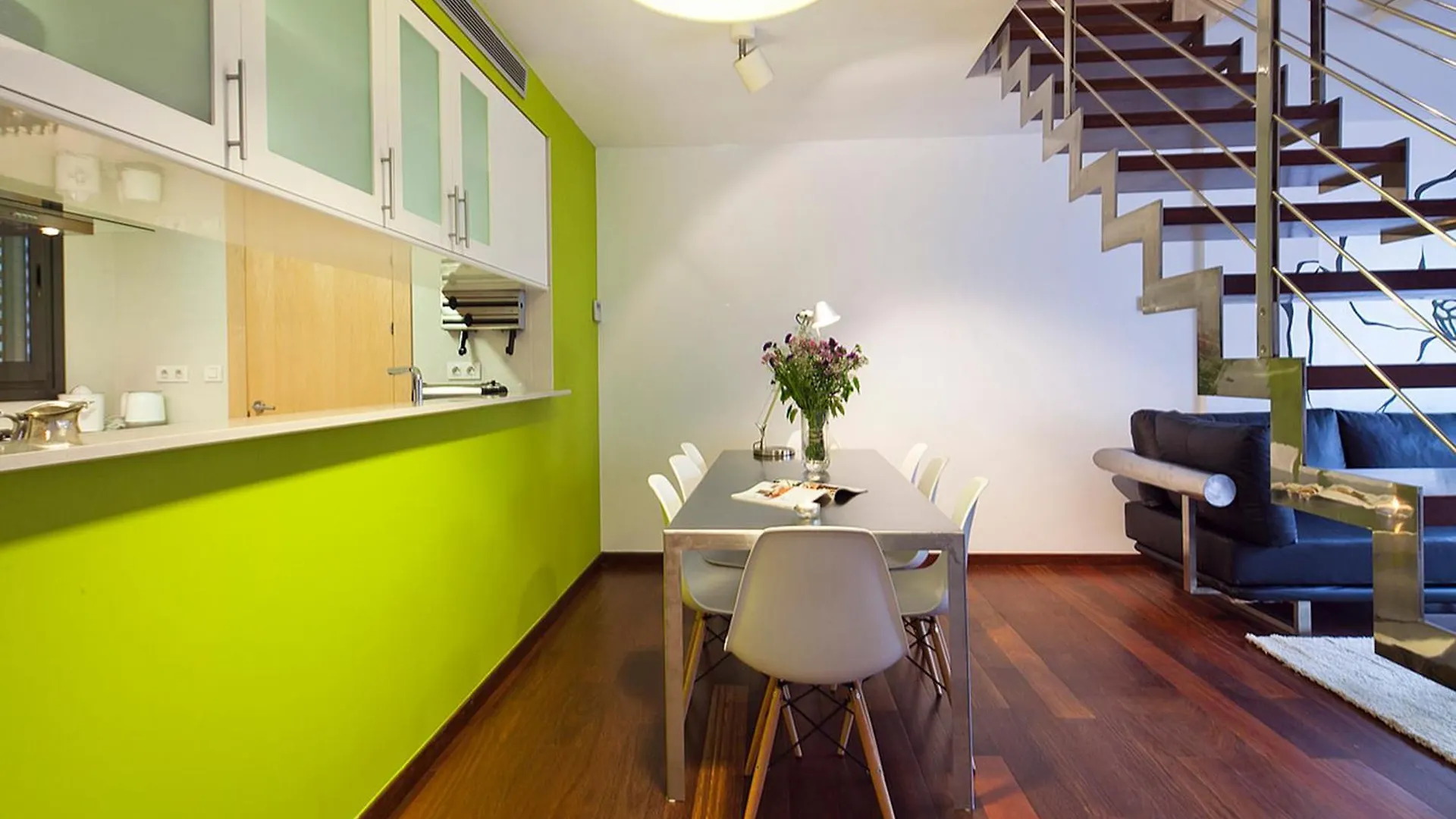 My Space Emirates - Splendid Apartment With Terrace And Pool Near Park Gueell バルセロナ