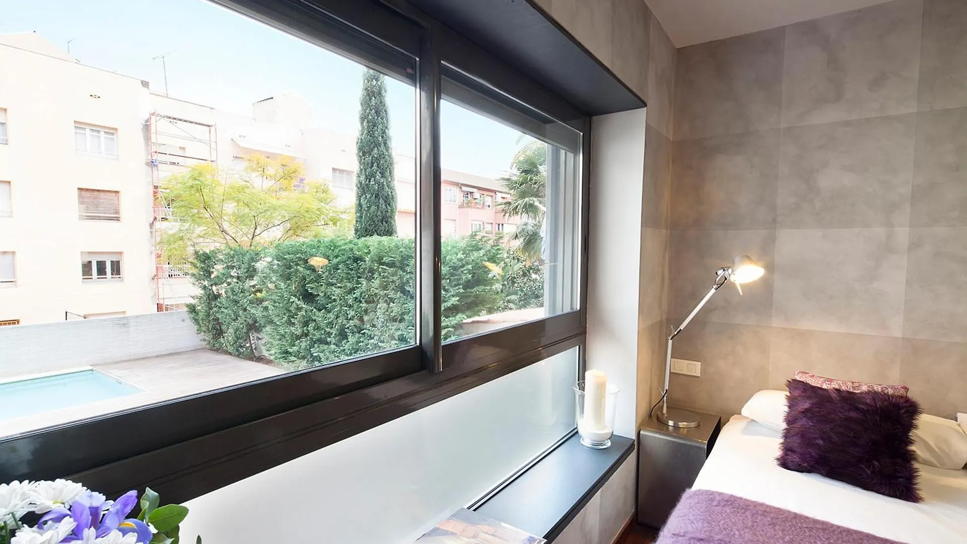 My Space Emirates - Splendid Apartment With Terrace And Pool Near Park Gueell バルセロナ スペイン