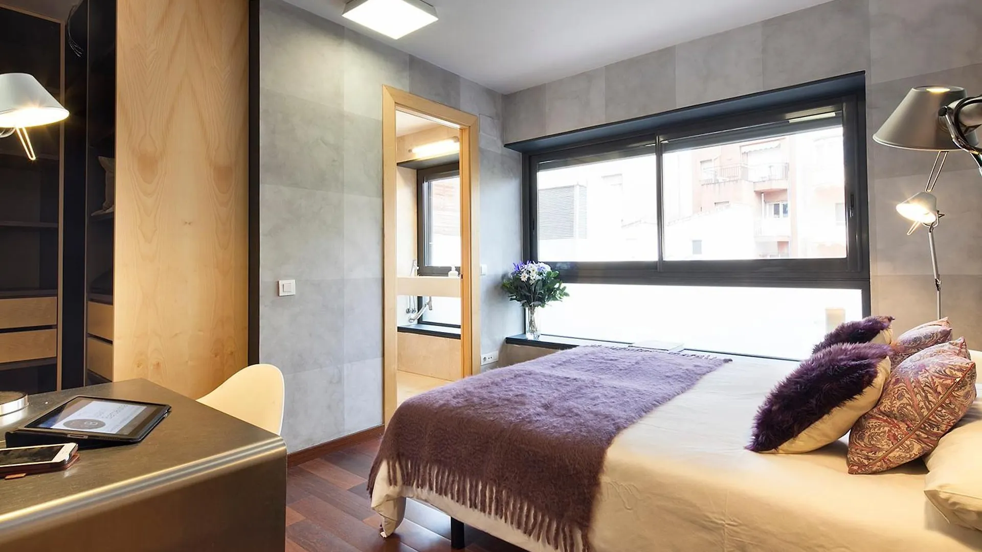 My Space Emirates - Splendid Apartment With Terrace And Pool Near Park Gueell バルセロナ