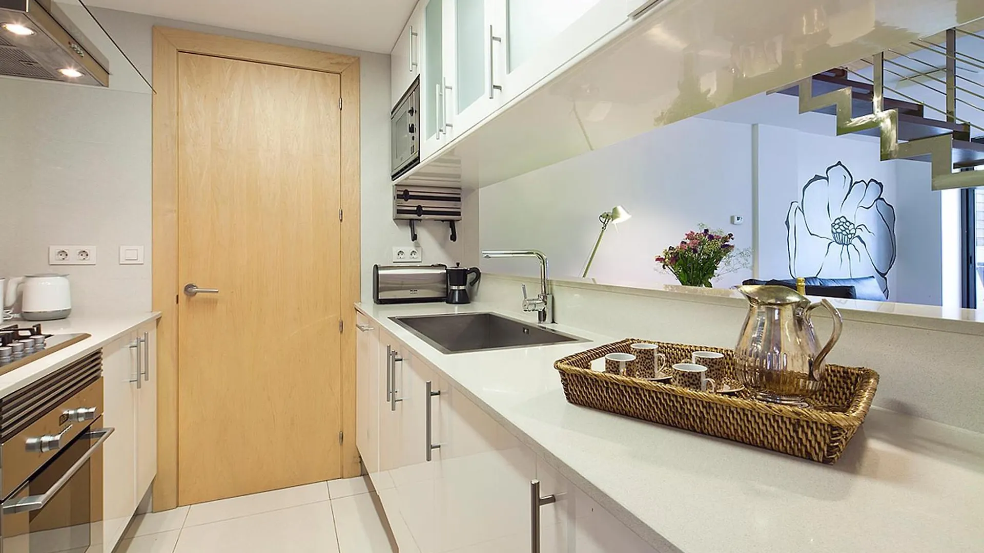My Space Emirates - Splendid Apartment With Terrace And Pool Near Park Gueell Barcelona 0*,  Spanyolország